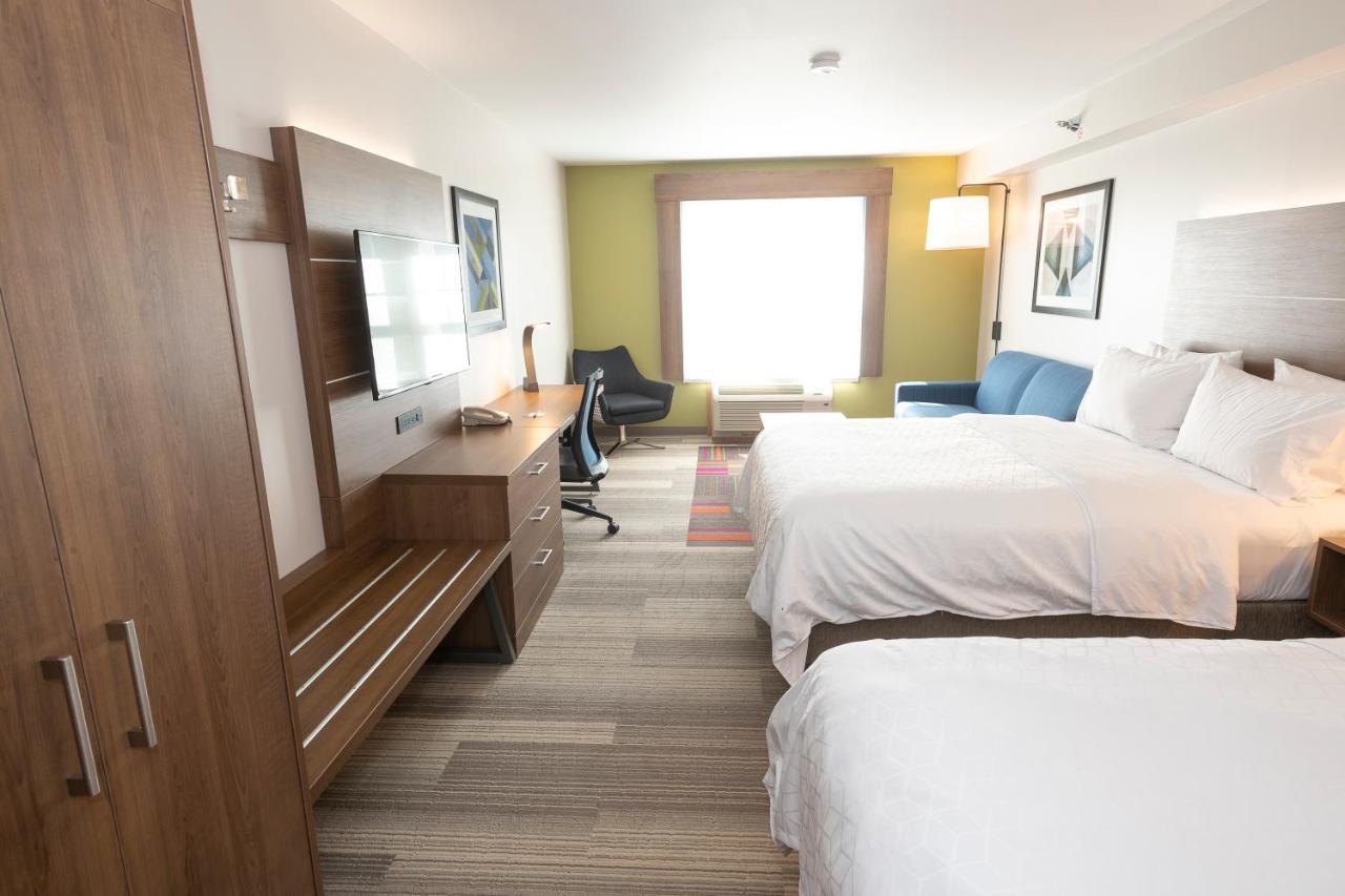 Holiday Inn Express & Suites Iron Mountain By Ihg Exterior photo